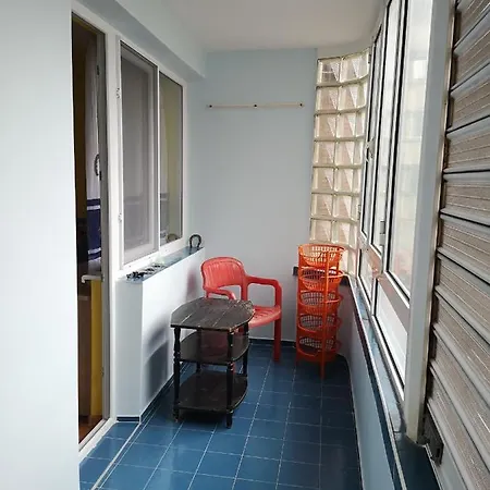 Apartment Mirea アパート