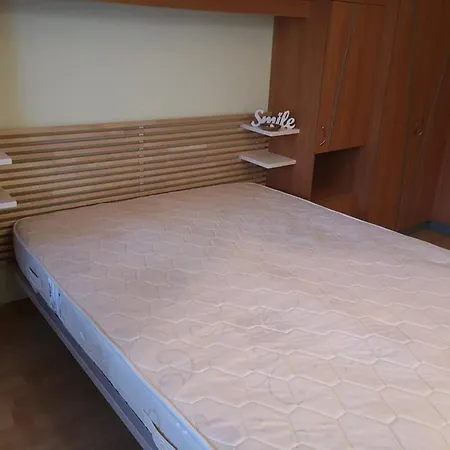 Apartment Mirea アパート ブルガス